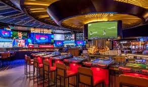 ငါးပစ်ဂိမ်း multi-player mode တွင် Boss ငါးကို
ပူးတွဲပစ်ချနေသောမြင်ကွင်း